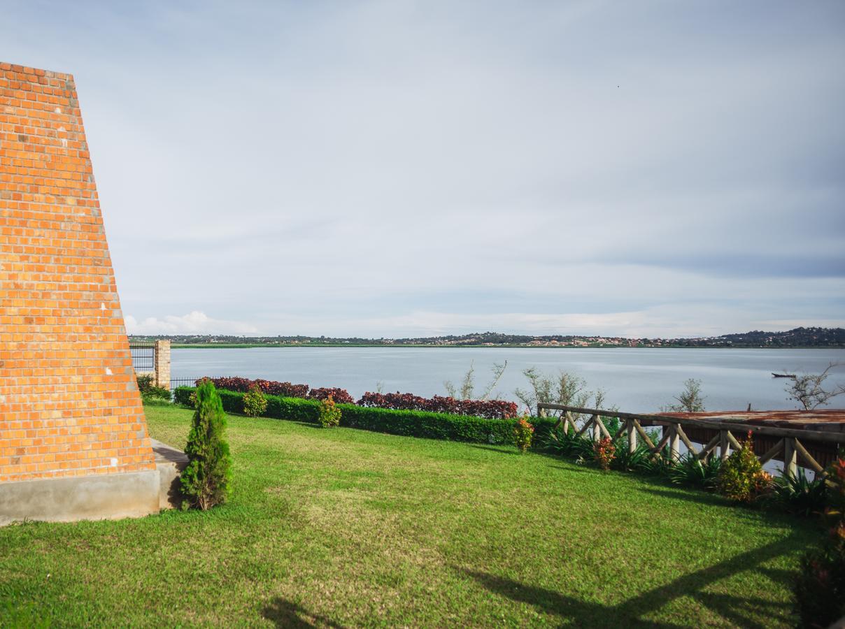 Buvi Lodge Limited Entebbe Ngoại thất bức ảnh